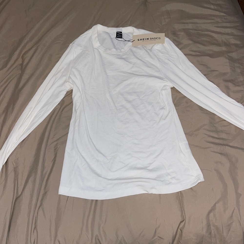 Long sleeves white basic tee! Never been worn!